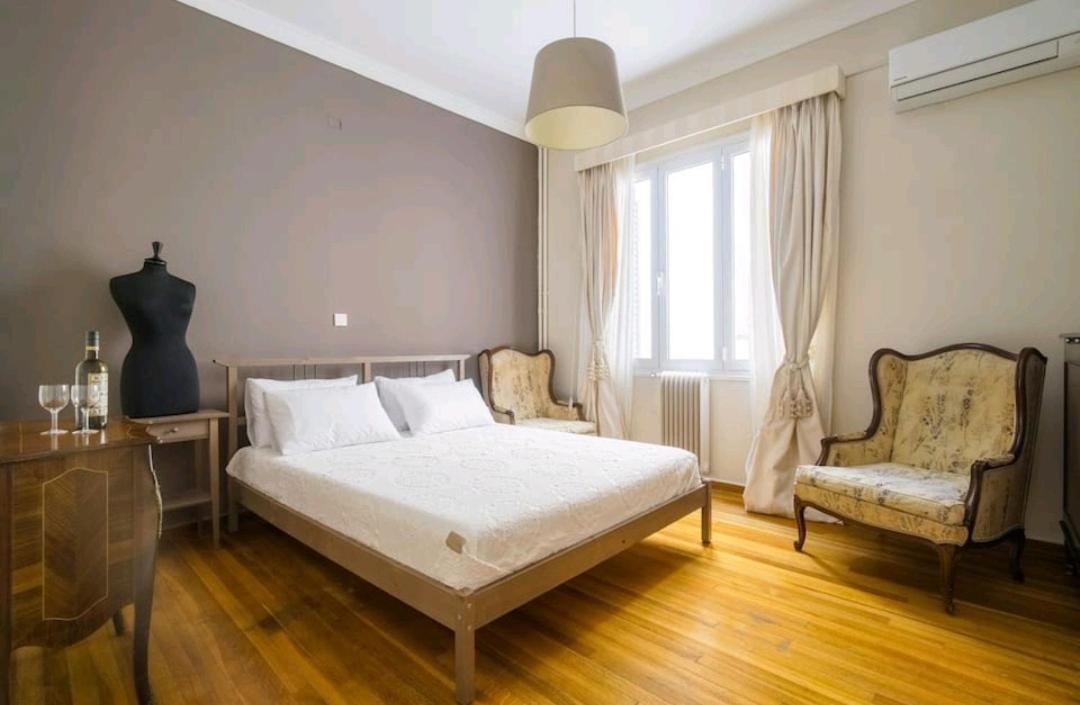 Emporikon Apartment Steps From Historic Center Атина Екстериор снимка
