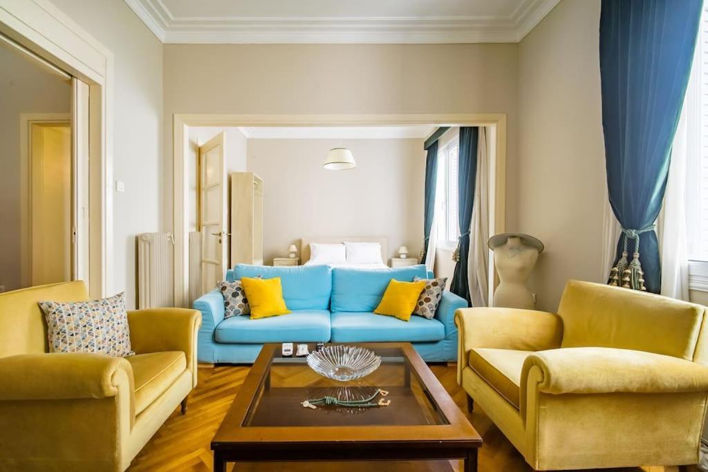 Emporikon Apartment Steps From Historic Center Атина Екстериор снимка