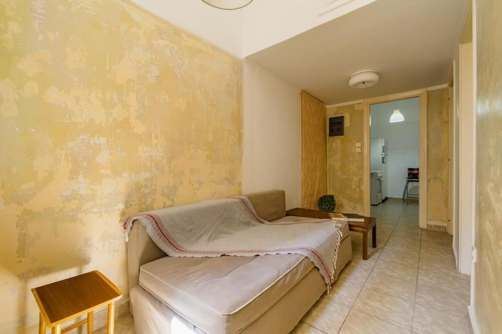 Emporikon Apartment Steps From Historic Center Атина Екстериор снимка
